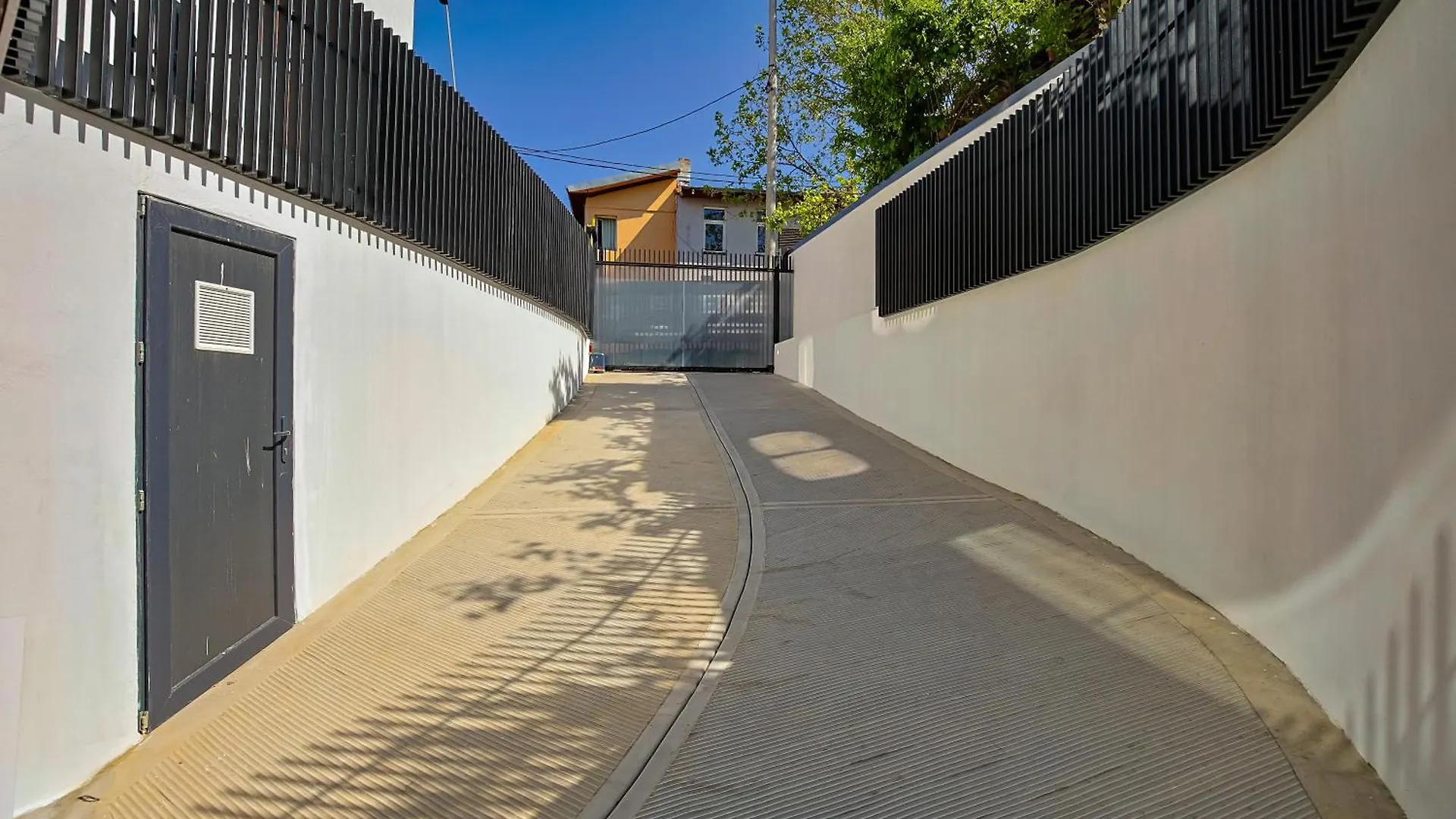 Orion New Boutique Building Apartment With Private Parking Bukarest Rumänien