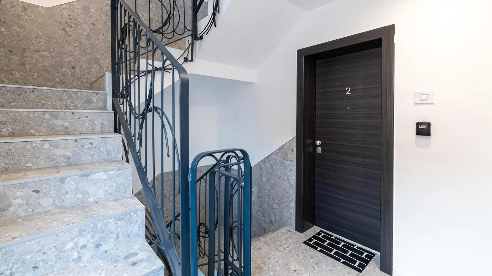 Orion New Boutique Building Apartment With Private Parking Bukarest