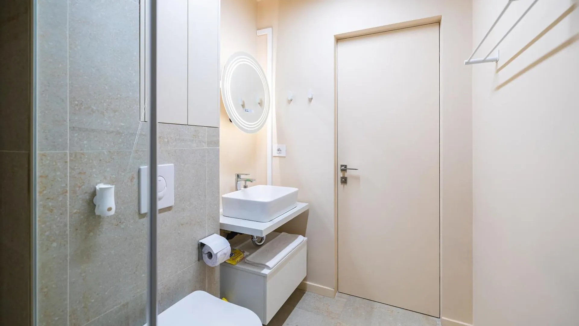 Orion New Boutique Building Apartment With Private Parking Bukarest